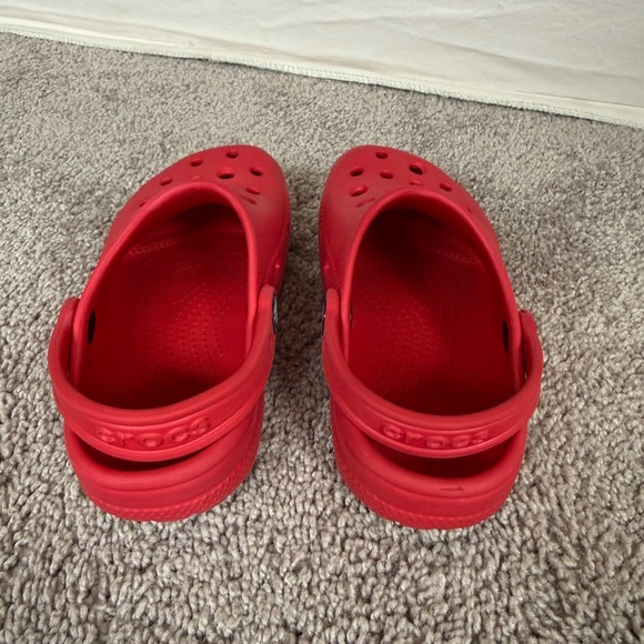CROCS Kids Classic Clog - Bright Red - Picture 3 of 12